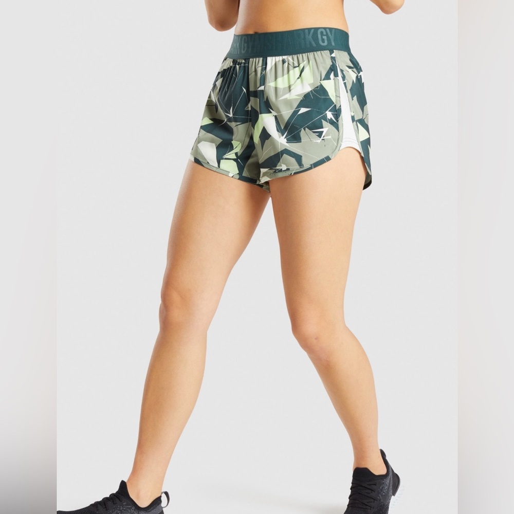 Gymshark Training Loose Fit Shorts - Green